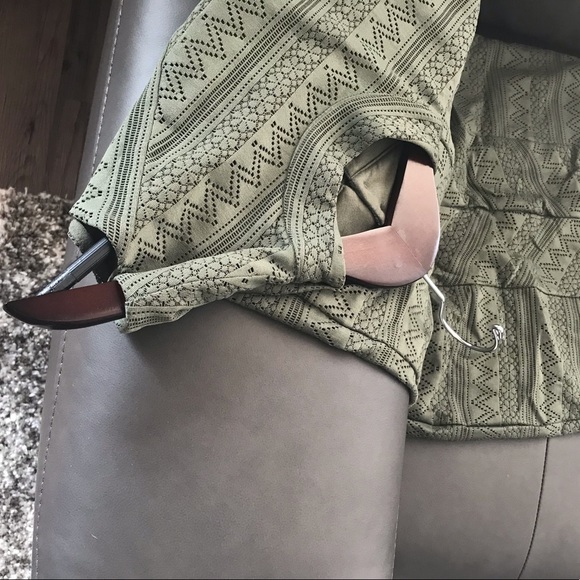 BeBe Dress with made-in slip - Picture 3 of 3